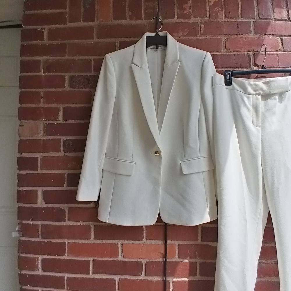 TAHARI JACKET & PANTS